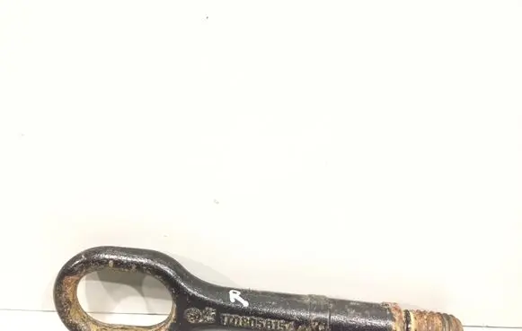 Volkswagen PASSAT B7 Towing hook eye 1T0805615A