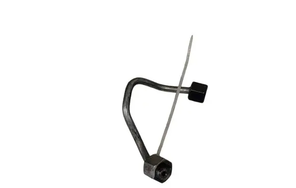 Volvo XC60 Fuel injector supply line/pipe 