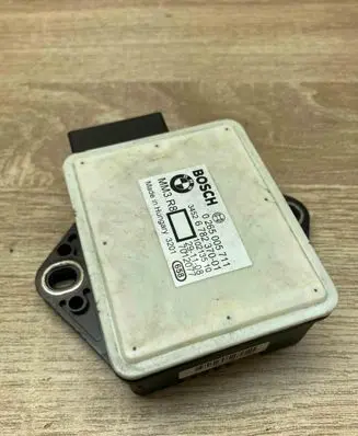 BMW 5 E60 E61 ESP acceleration yaw rate sensor 6782370 0265005711 MM3R8USED