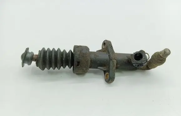 Clutch slave cylinder