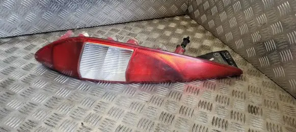 Ford Mondeo Mk III Rear/tail lights
