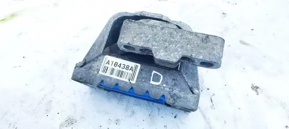 Volkswagen Golf V Engine mount bracket 1K0199262