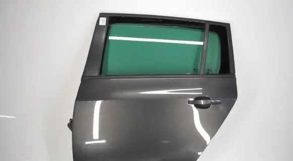 Opel Zafira C Rear door