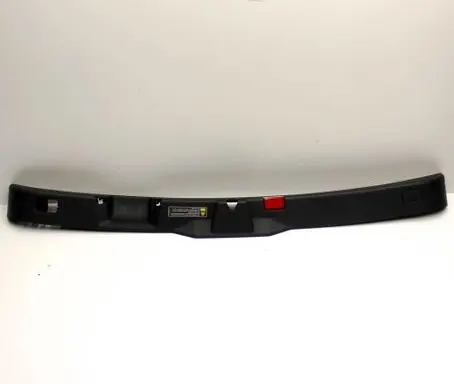 Trunk/boot sill cover protection