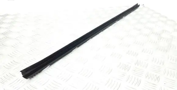 Seat Leon (5F) Rubber seal rear door window/glass 5F4839471 5F4839472