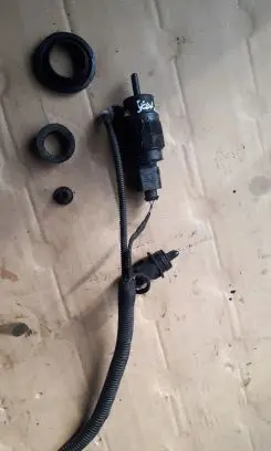 Audi A4 S4 B8 8K Windscreen/windshield washer pump 8K5955647
