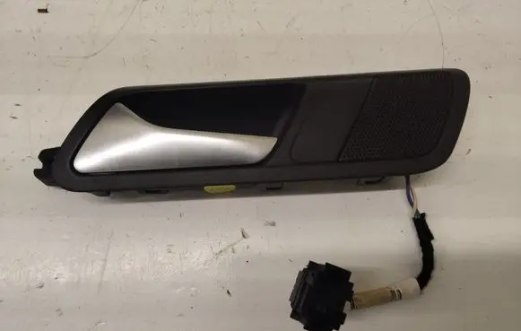 Volkswagen PASSAT B6 Rear door interior handle 3C4839113