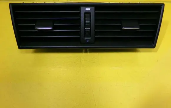 Mercedes-Benz C W202 Dash center air vent grill 2028300554