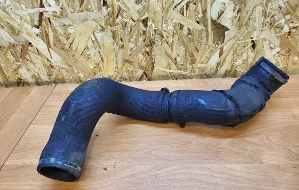 Volvo XC70 Intercooler hose/pipe