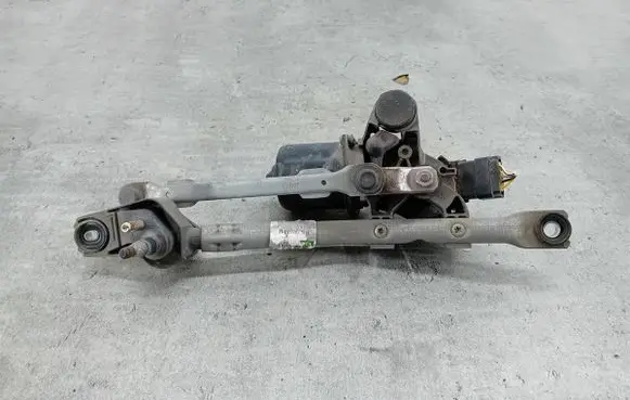 Front wiper linkage