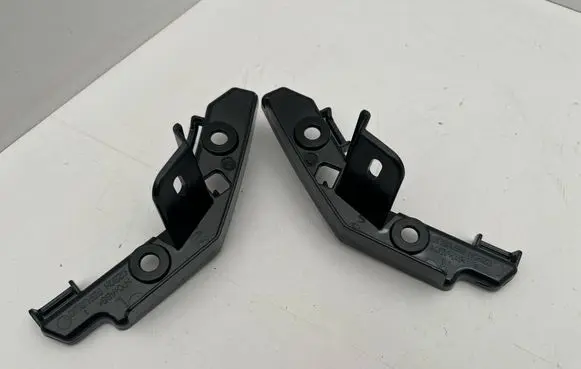 BMW X1 U11 Front bumper mounting bracket 8122005 8122006
