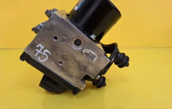 Volkswagen PASSAT B6 ABS Pump 3C0614095M