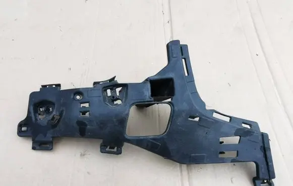 Volvo V60 Front bumper mounting bracket 31455653