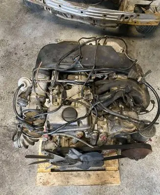 Mercedes-Benz E W124 Engine 6050110701