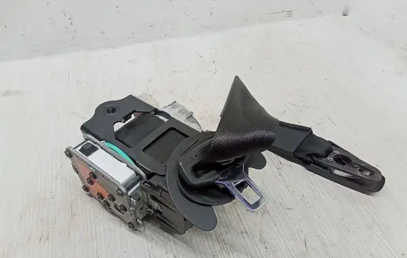 Audi A6 S6 C7 4G Front seatbelt 4G8857705F
