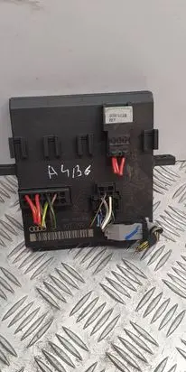 Audi A4 S4 B6 8E 8H Light module LCM 8E0907279C