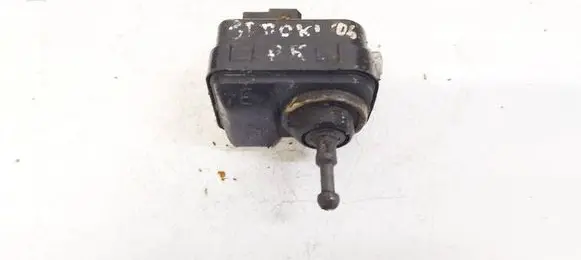Nissan Primera Headlight level adjustment motor 