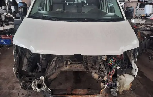 Volkswagen Transporter - Caravelle T5 Engine cover (trim) Nocode