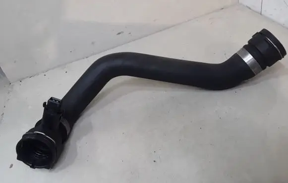 BMW 5 E39 Engine coolant pipe/hose 11531436373