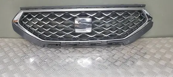 Seat Tarraco Front bumper upper radiator grill 5FJ853654B