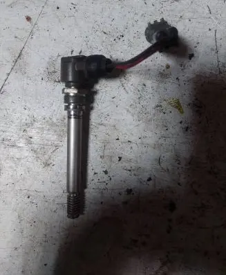 Toyota Auris 150 Fuel injector 236700r040 FC00000061