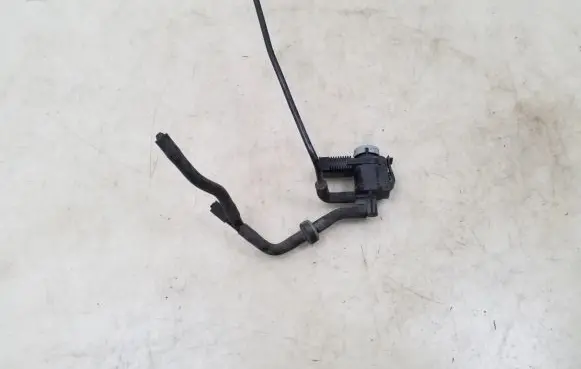 Audi A4 S4 B8 8K Turbo solenoid valve 1K0906283A