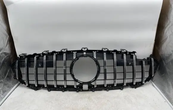 Mercedes-Benz CLS W257 Front bumper upper radiator grill 