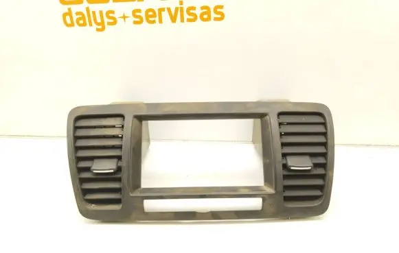 Subaru Legacy Radio/GPS head unit trim 