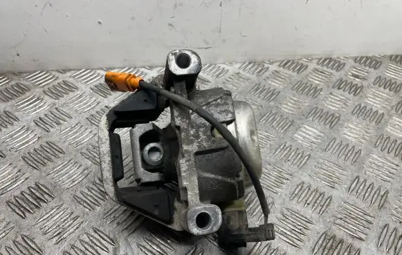 Audi A6 S6 C7 4G Engine mount bracket