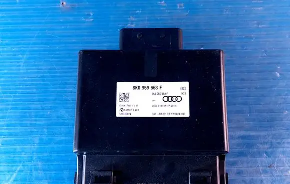 Audi A6 Allroad C7 Voltage converter/converter module 8K0959663F 120012874