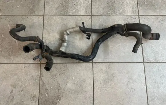 Volkswagen Amarok Engine coolant pipe/hose