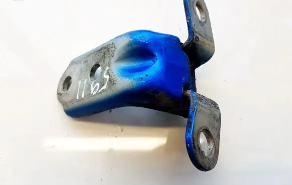 Hyundai i10 Rear door lower hinge