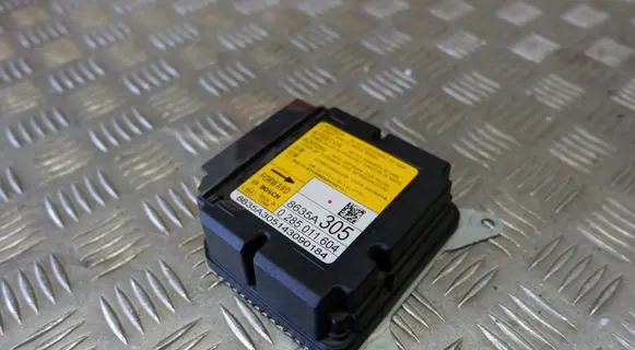 Mitsubishi Outlander Airbag control unit/module 8635A305 0285011604