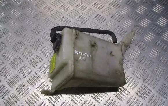 Hyundai Accent Coolant expansion tank/reservoir