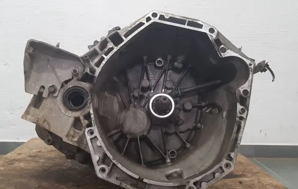 Mercedes-Benz Citan W415 Manual 6 speed gearbox 320105429R