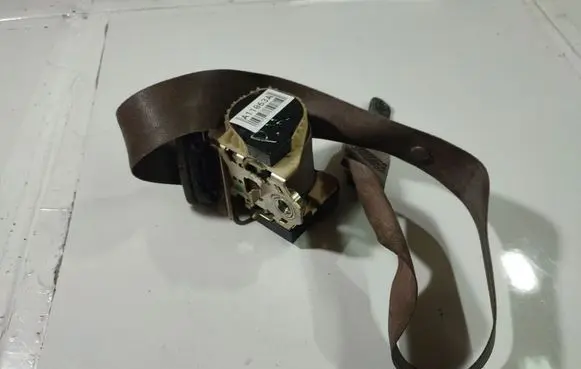 Jaguar X-Type Front seatbelt 