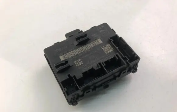 Volkswagen Golf VII Other control units/modules 5Q0959592K