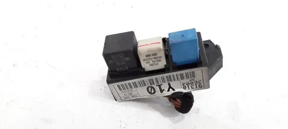 KIA Sorento Relay mounting block 913103E003