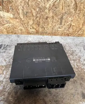 Mercedes-Benz S W220 Seat control module 2208206926 6380 00W29