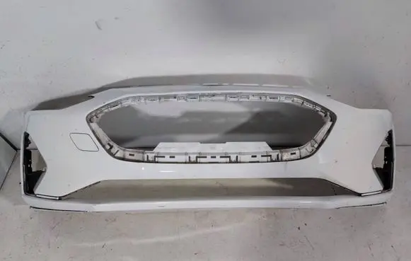 Ford Focus Front bumper JX7B17757A
