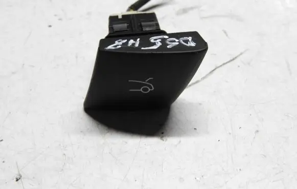 Peugeot 508 Tailgate/trunk/boot open switch 9686944310