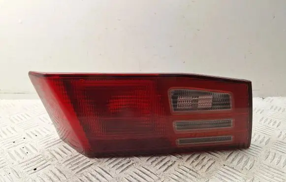 Mitsubishi Galant Tailgate rear/tail lights 22687201 MR325947 MR300289