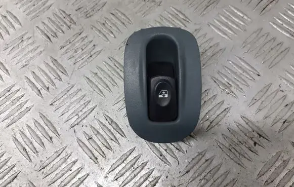 Renault Scenic I Quarter vent window switch 7700836270