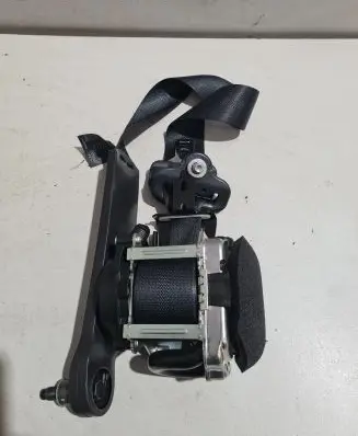 Mercedes-Benz X-class W470 Front seatbelt 0589P10021