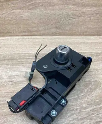 Opel Meriva A Tailgate exterior lock 09183495 90534783