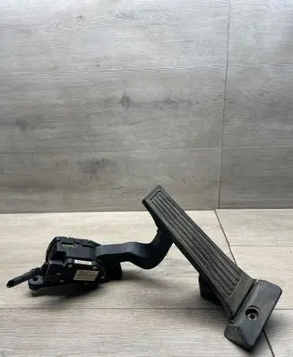 KIA Sportage Accelerator throttle pedal 327272s000 PA66GF33