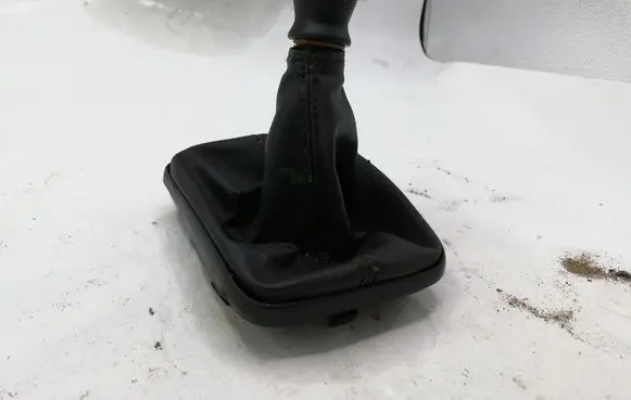 Fiat Grande Punto Gear lever shifter trim leather/knob NOCODE