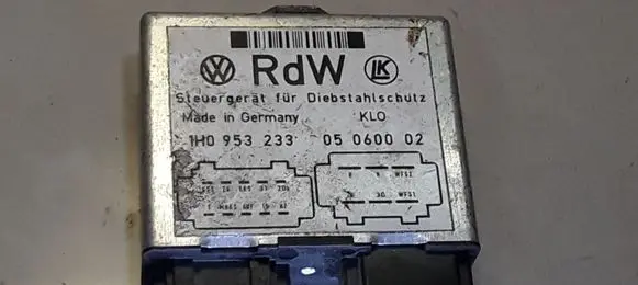 Volkswagen Golf III Other control units/modules 1H0953233 05060002