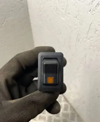 Mitsubishi Pajero Other switches/knobs/shifts