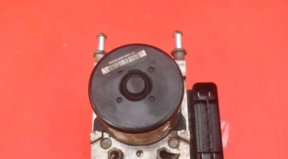 Chrysler Sebring (JS) ABS Pump P05085335AF